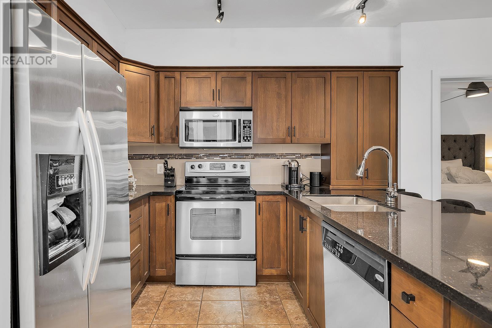 Photo 19 of 654 Cook Road Unit 321, Kelowna BC