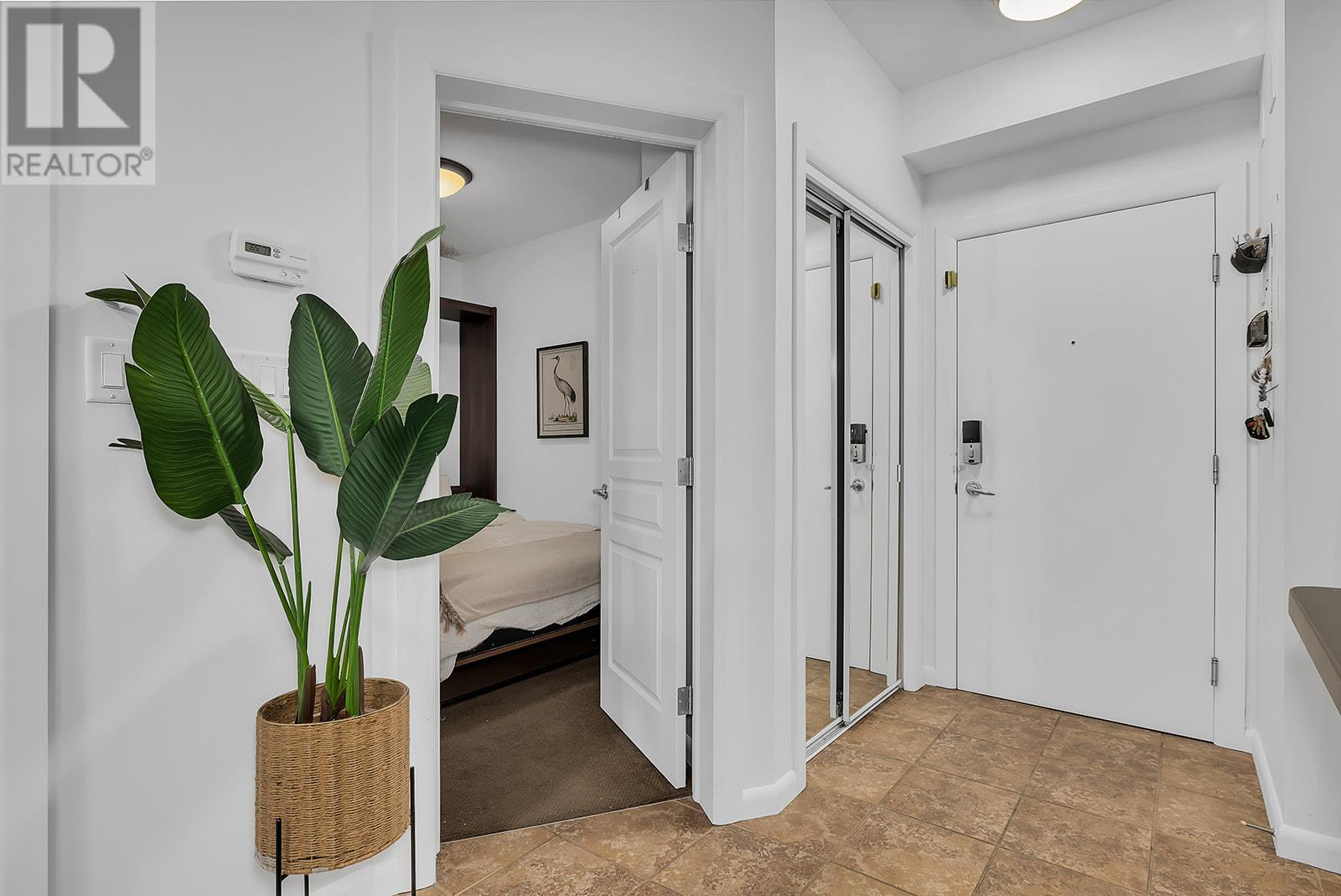 Photo 4 of 654 Cook Road Unit 321, Kelowna BC
