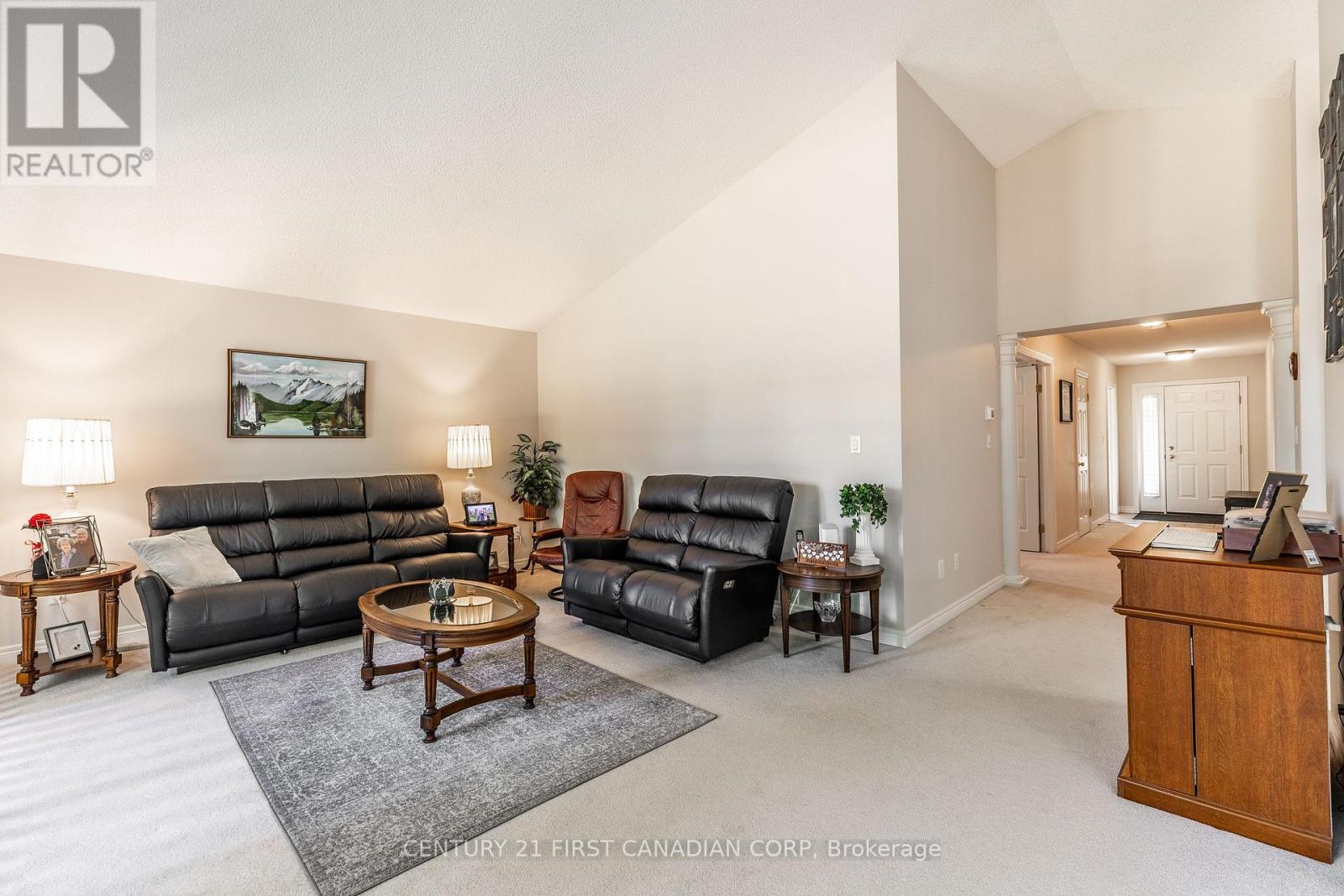 Photo 19 of 18 20 Windermere Place, St Thomas ON