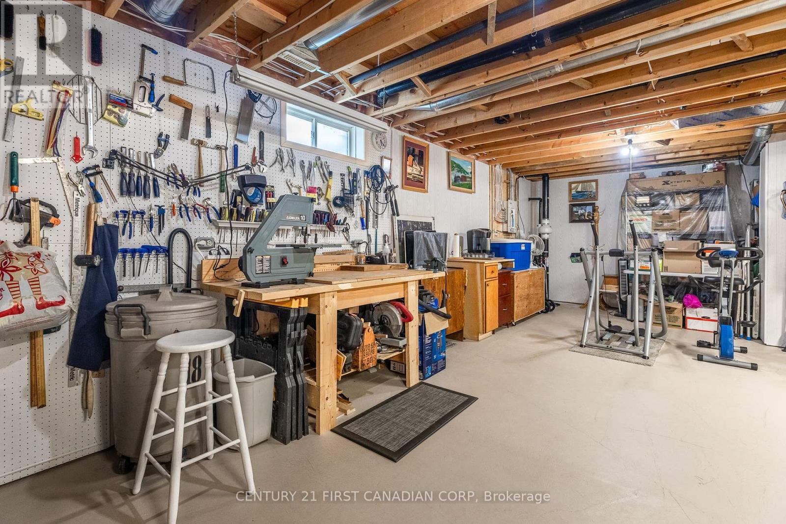 Photo 14 of 18 20 Windermere Place, St Thomas ON