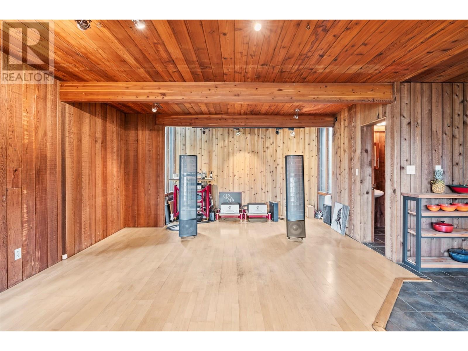 4444 Hales Road, Spallumcheen