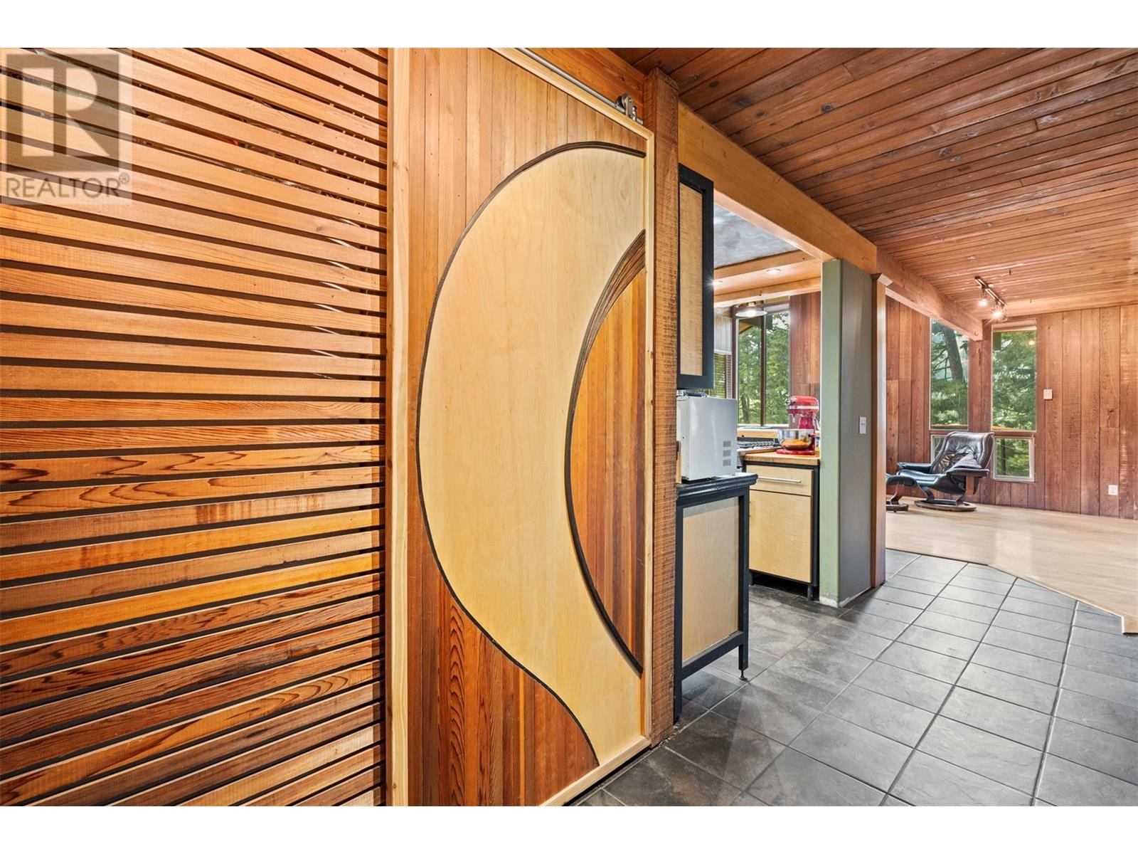 4444 Hales Road, Spallumcheen