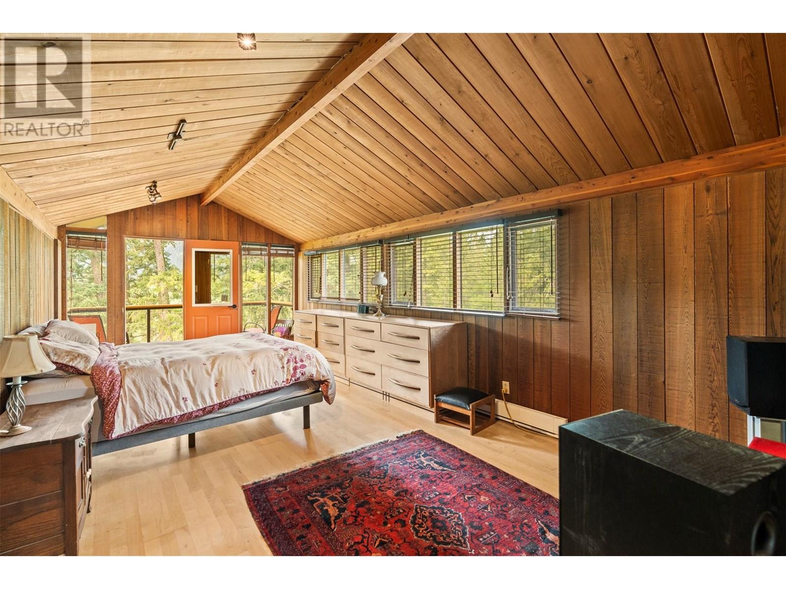 4444 Hales Road, Spallumcheen