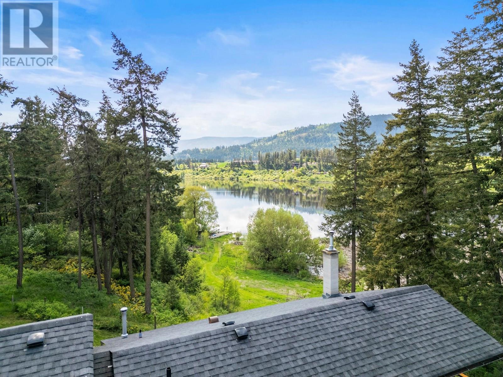 4444 Hales Road, Spallumcheen