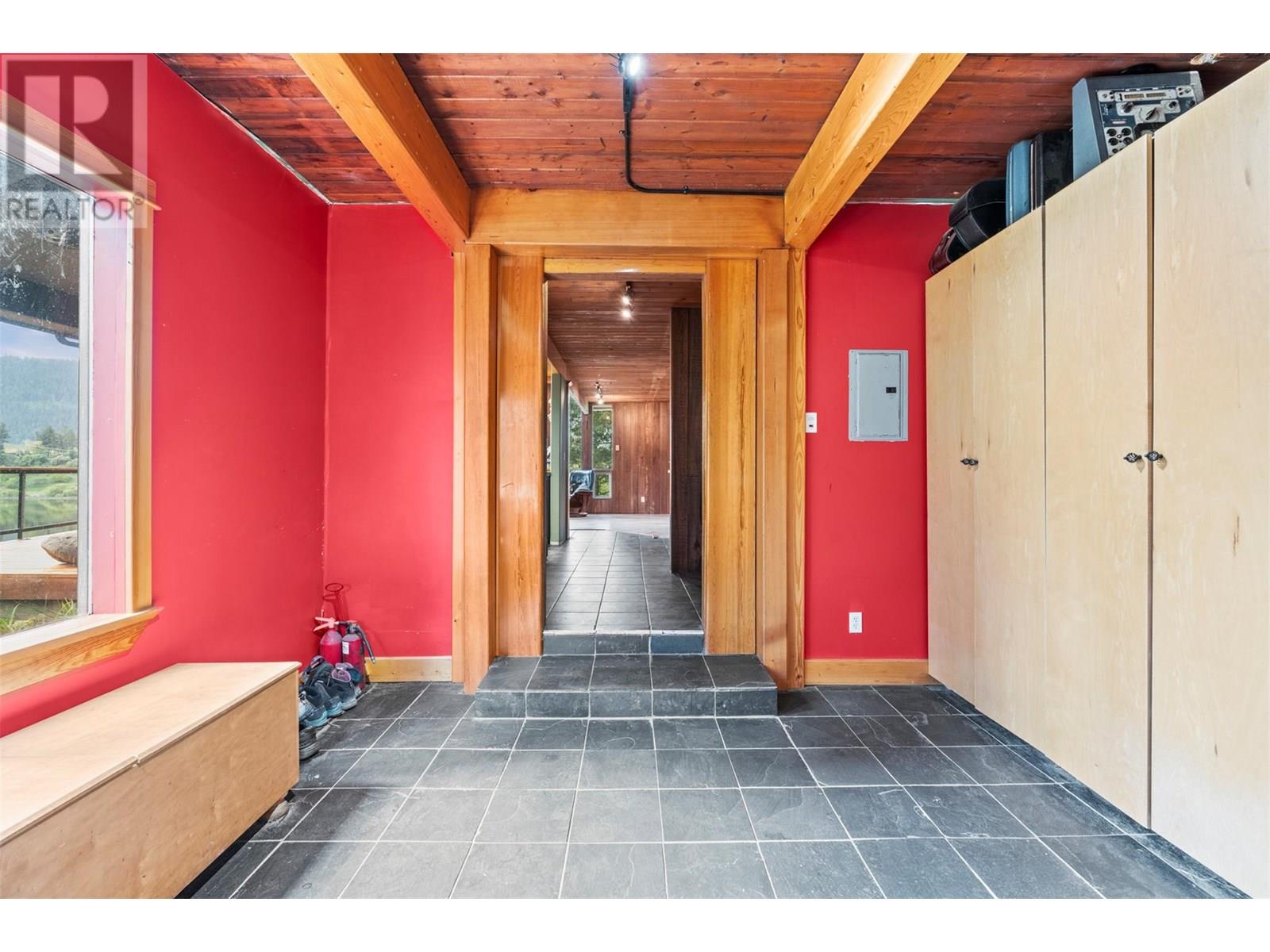 4444 Hales Road, Spallumcheen