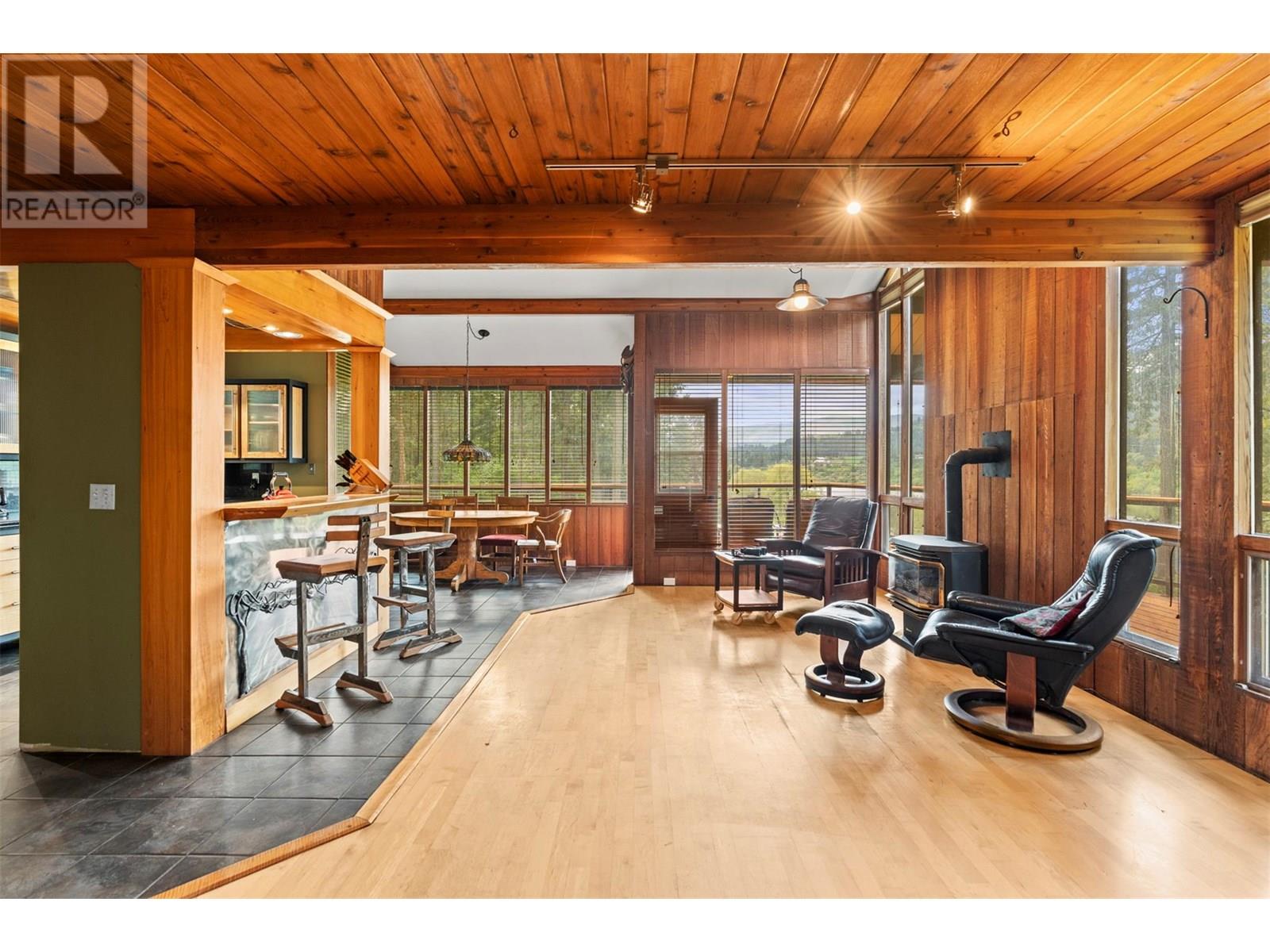 4444 Hales Road, Spallumcheen