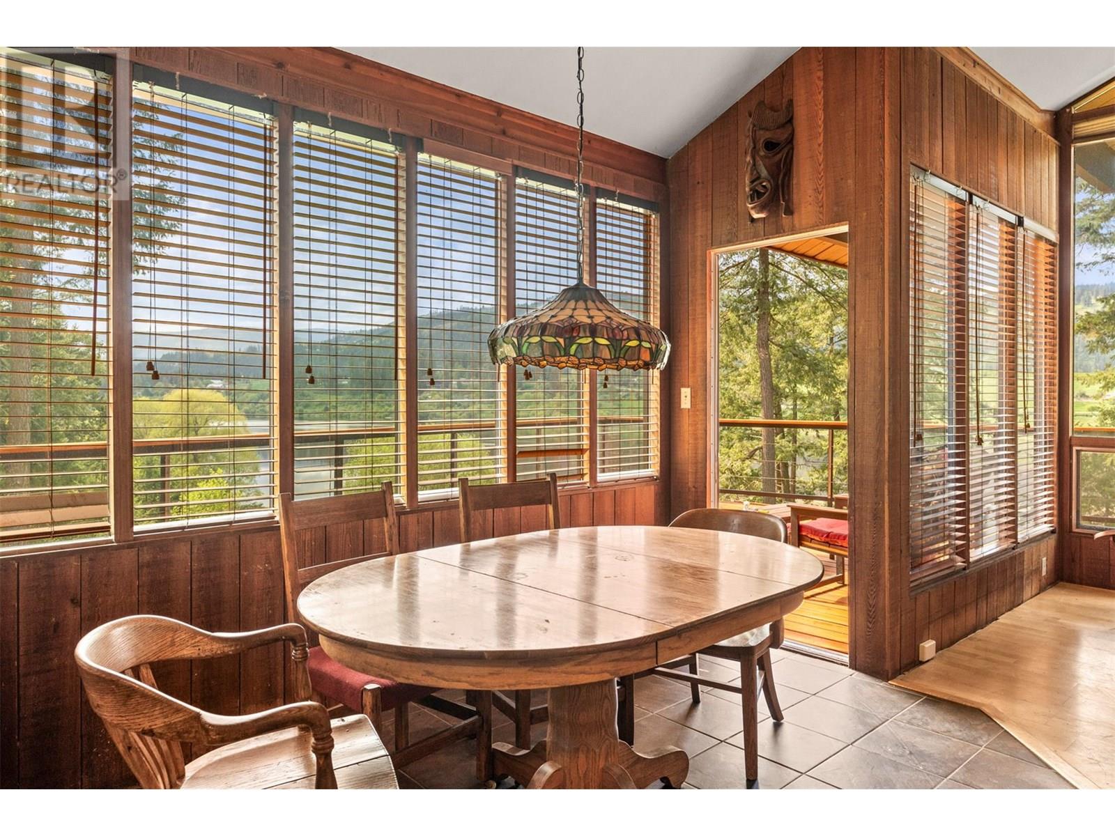 4444 Hales Road, Spallumcheen