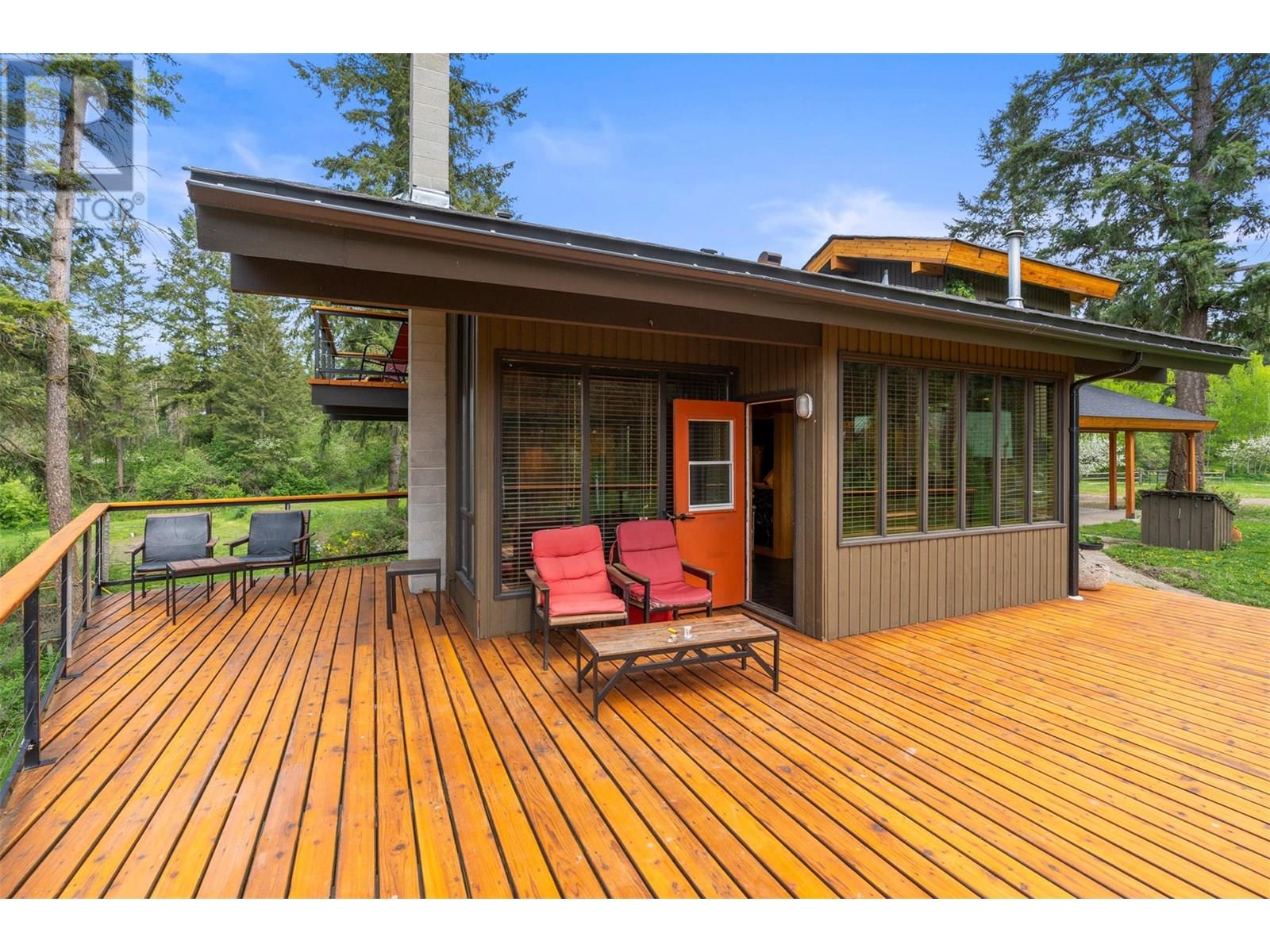 4444 Hales Road, Spallumcheen