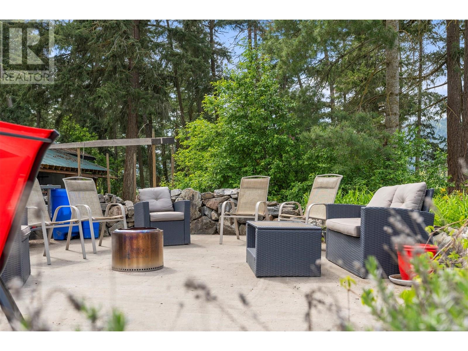 4444 Hales Road, Spallumcheen