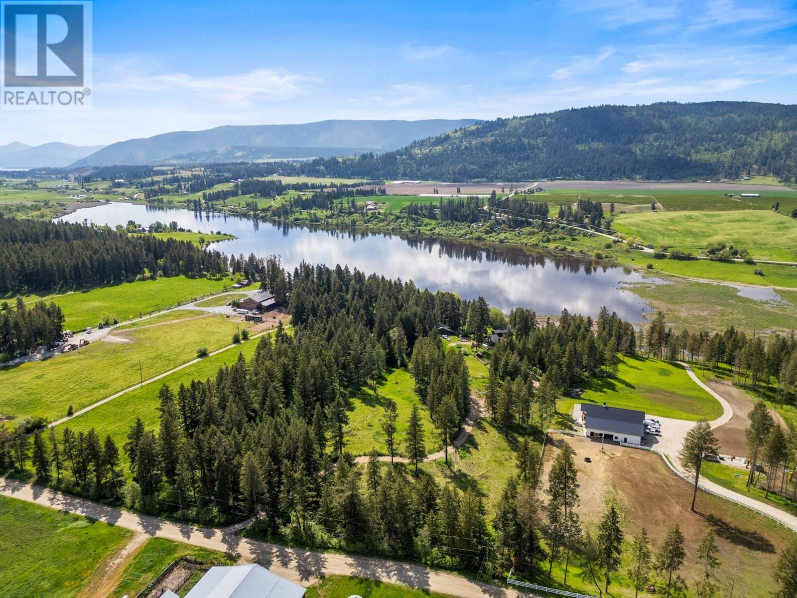 4444 Hales Road, Spallumcheen