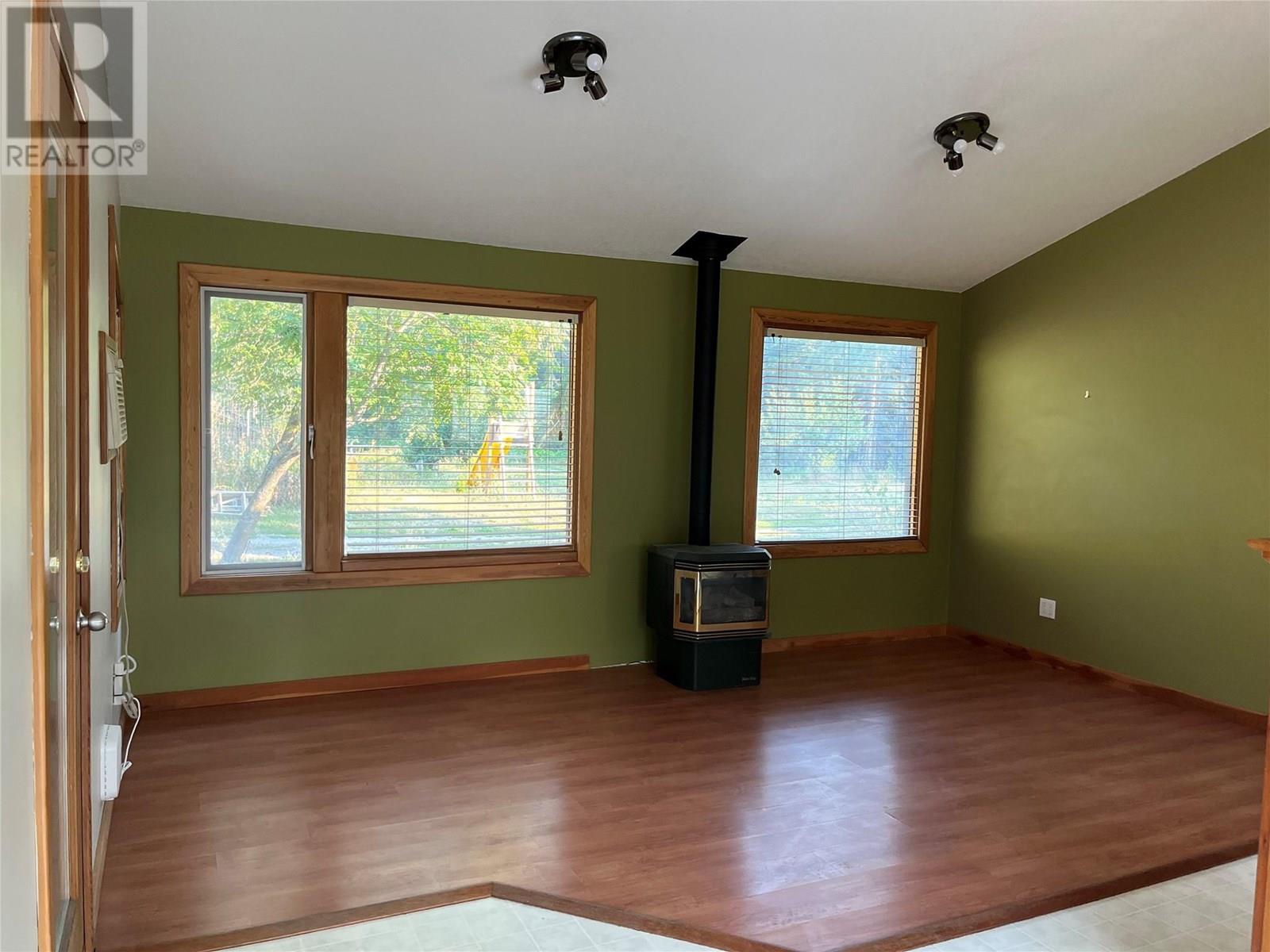 4444 Hales Road, Spallumcheen