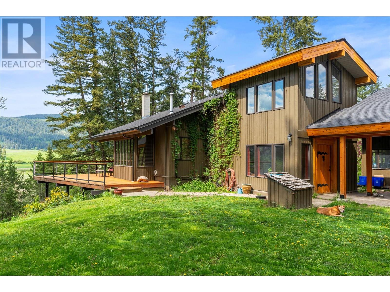 4444 Hales Road, Spallumcheen