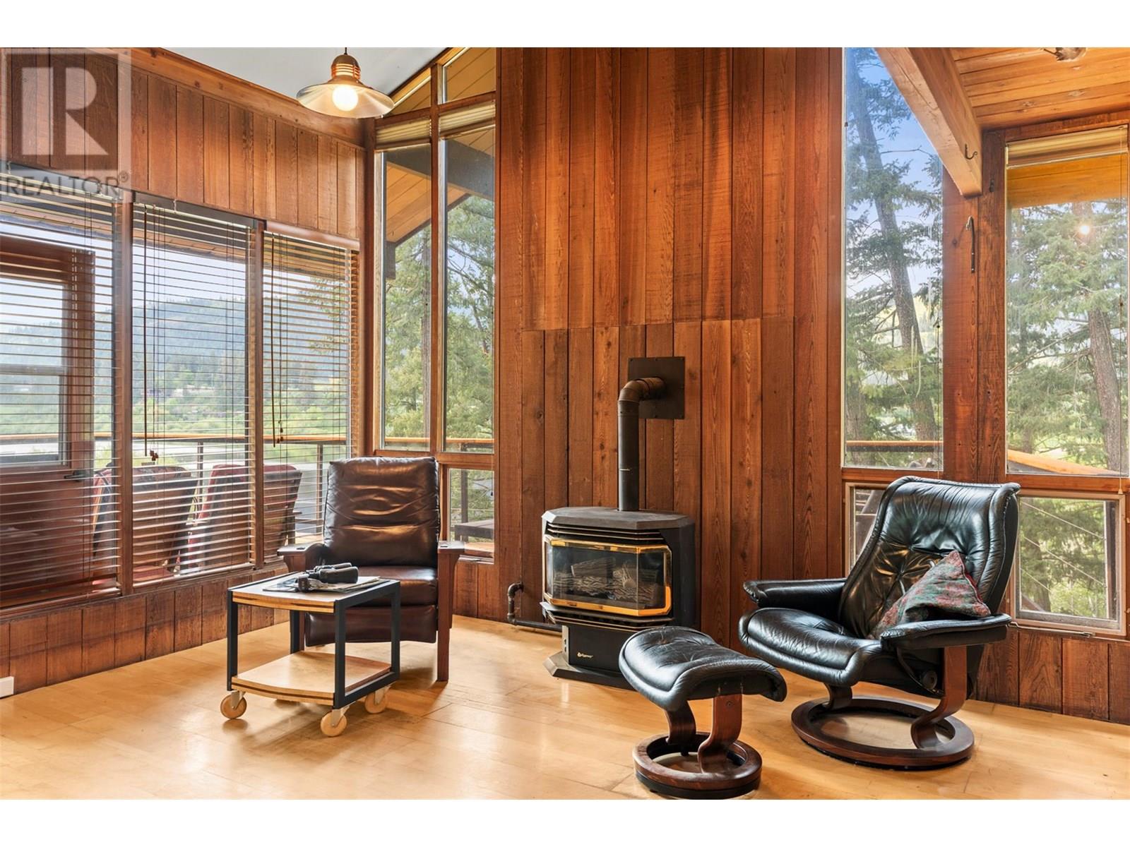 4444 Hales Road, Spallumcheen