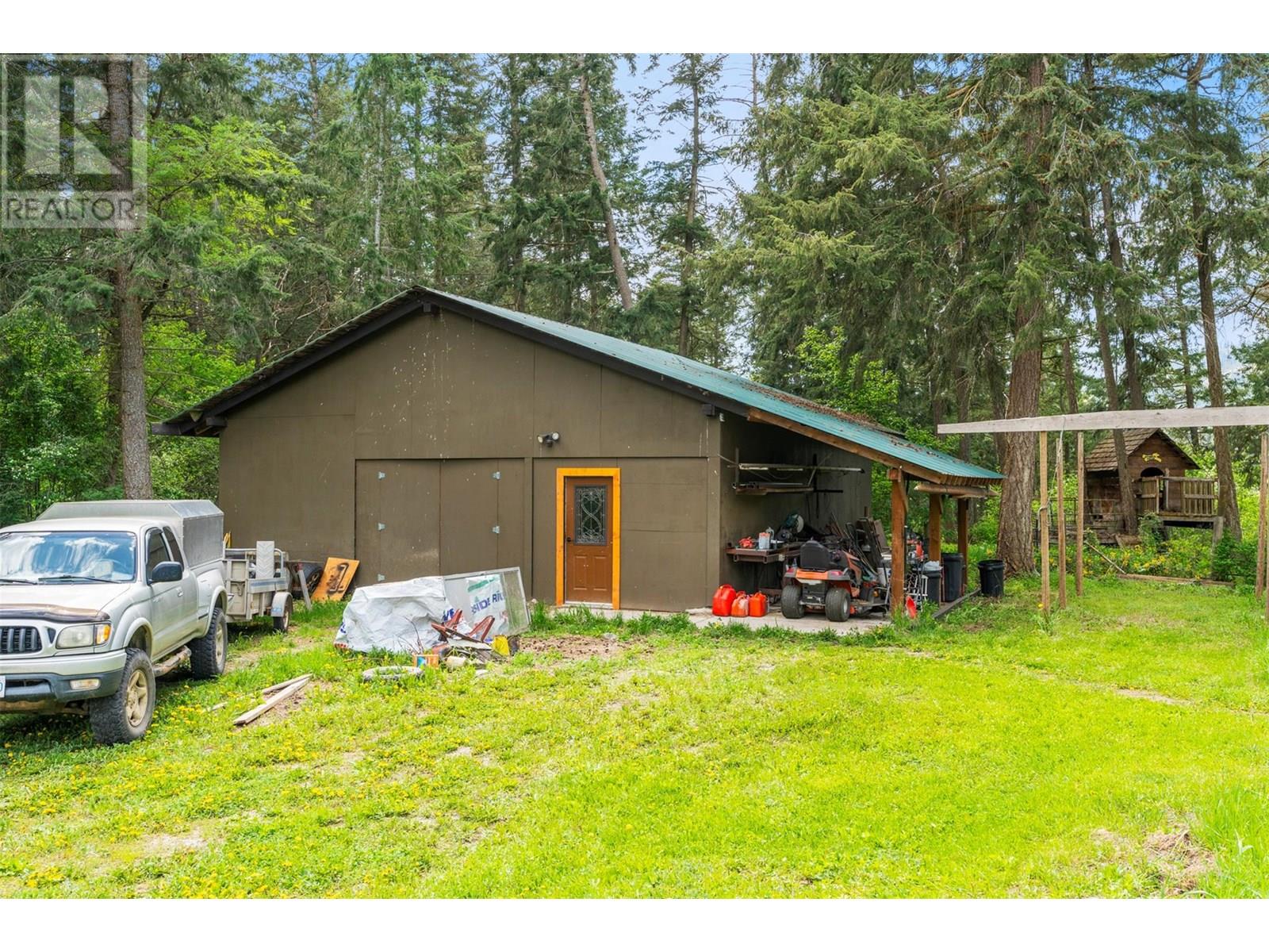 4444 Hales Road, Spallumcheen