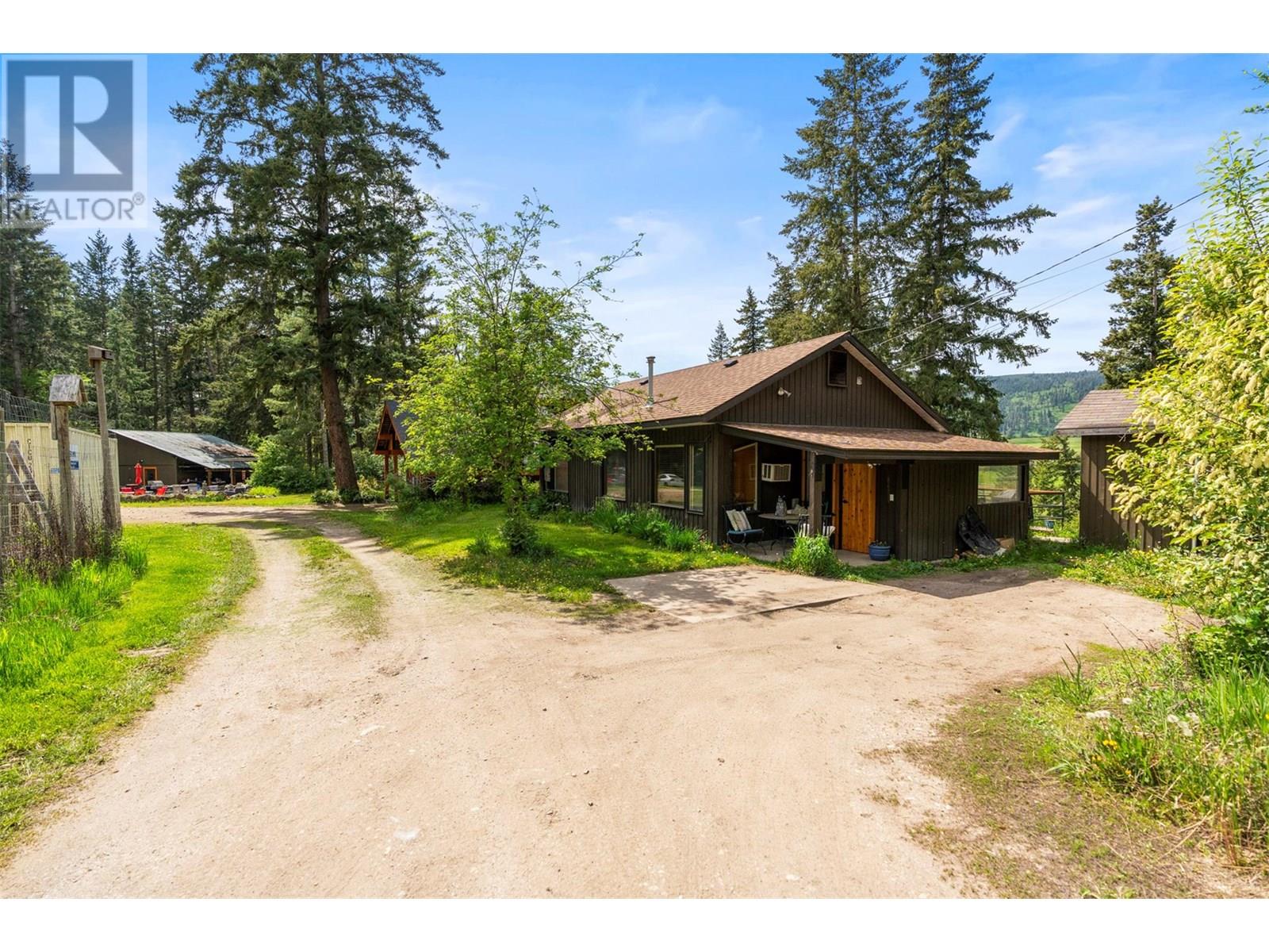 4444 Hales Road, Spallumcheen