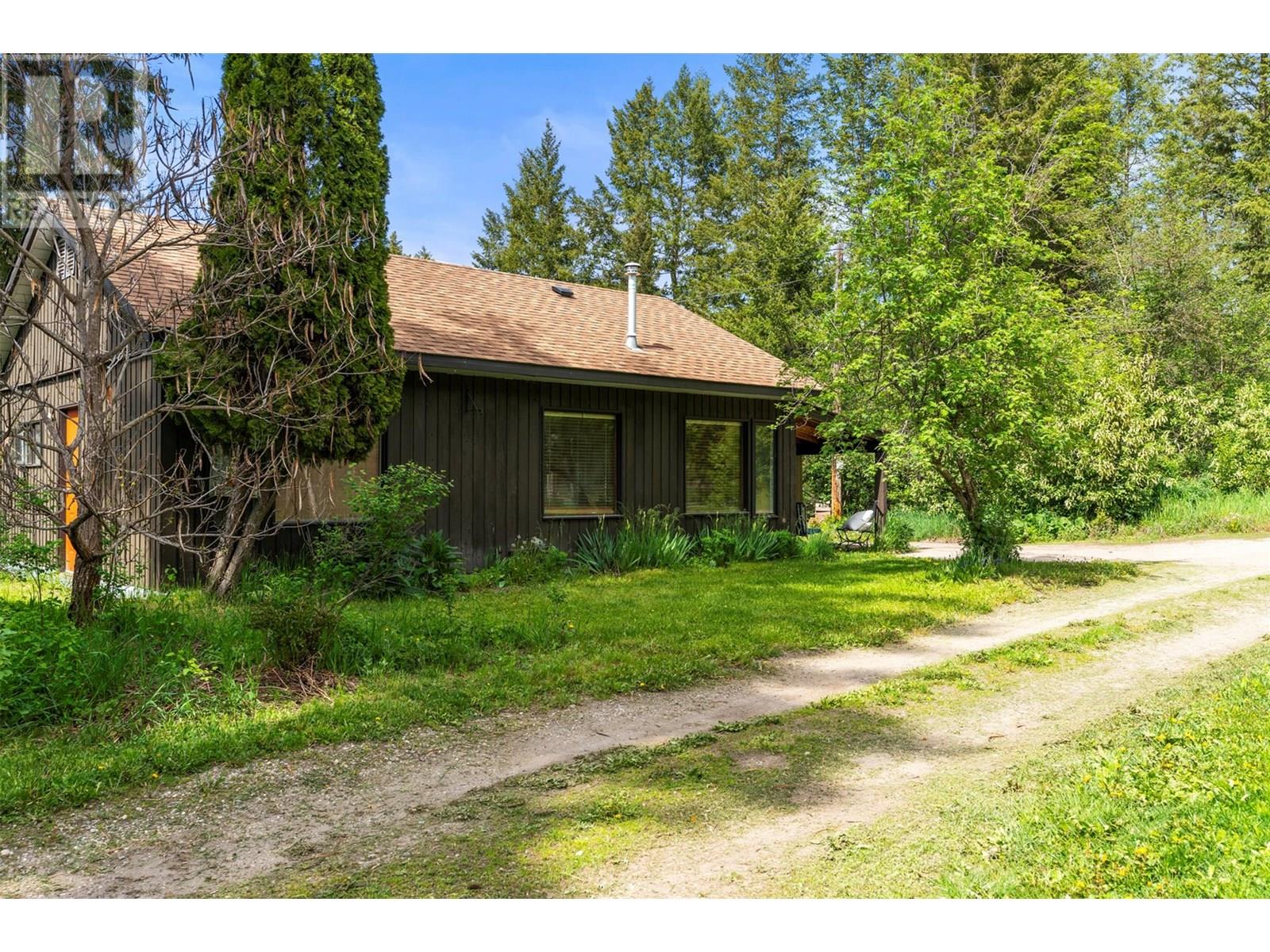 4444 Hales Road, Spallumcheen