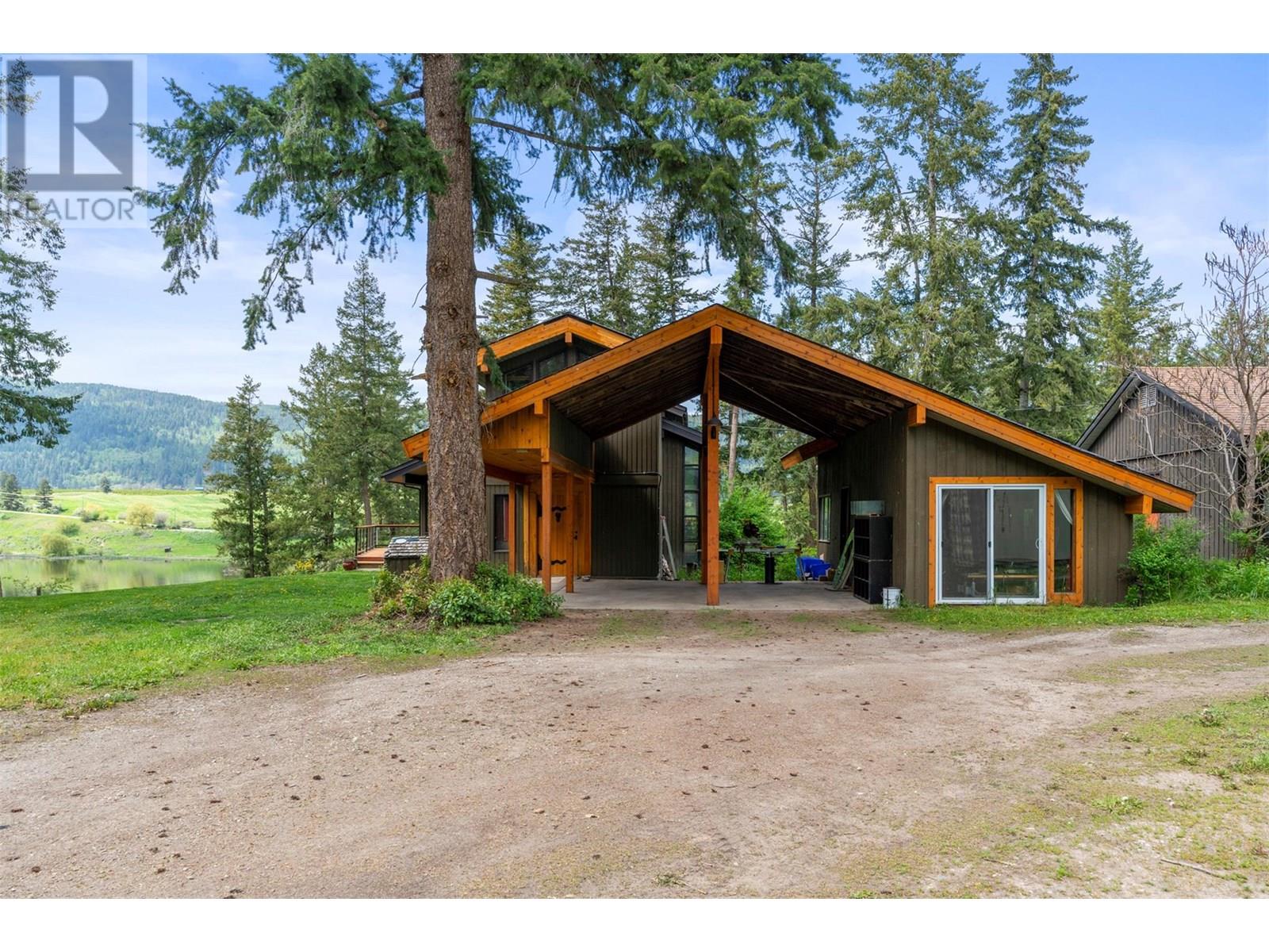 4444 Hales Road, Spallumcheen