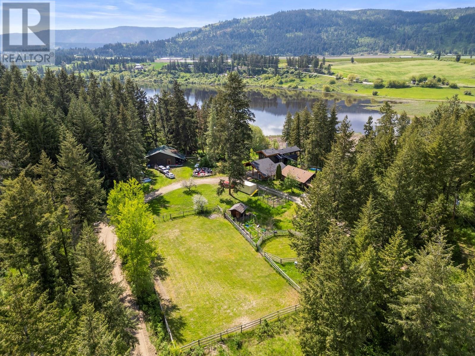 4444 Hales Road, Spallumcheen