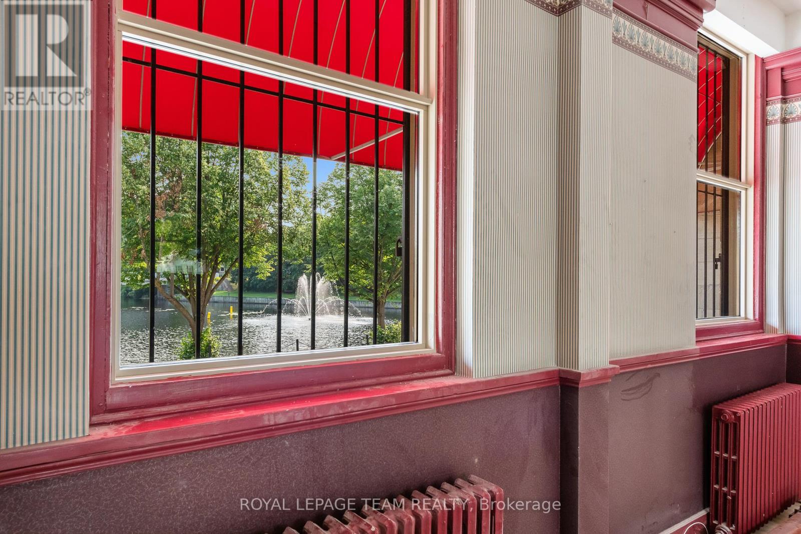 Photo 10 of 81 Gore Street E, Perth ON