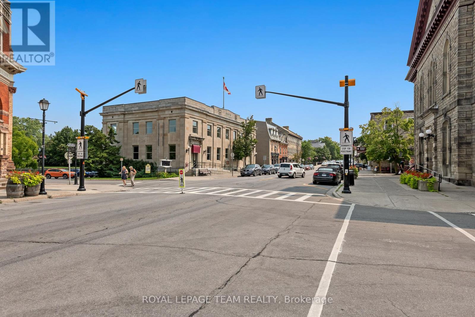 Photo 17 of 81 Gore Street E, Perth ON