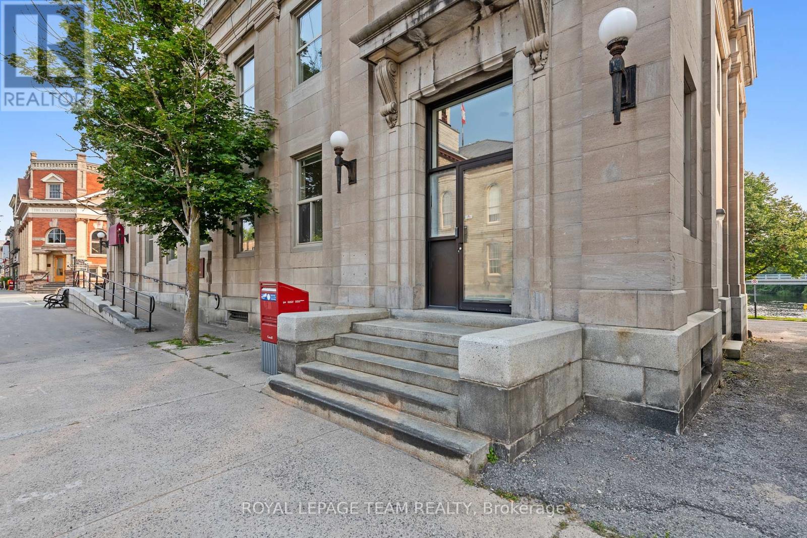 Photo 43 of 81 Gore Street E, Perth ON