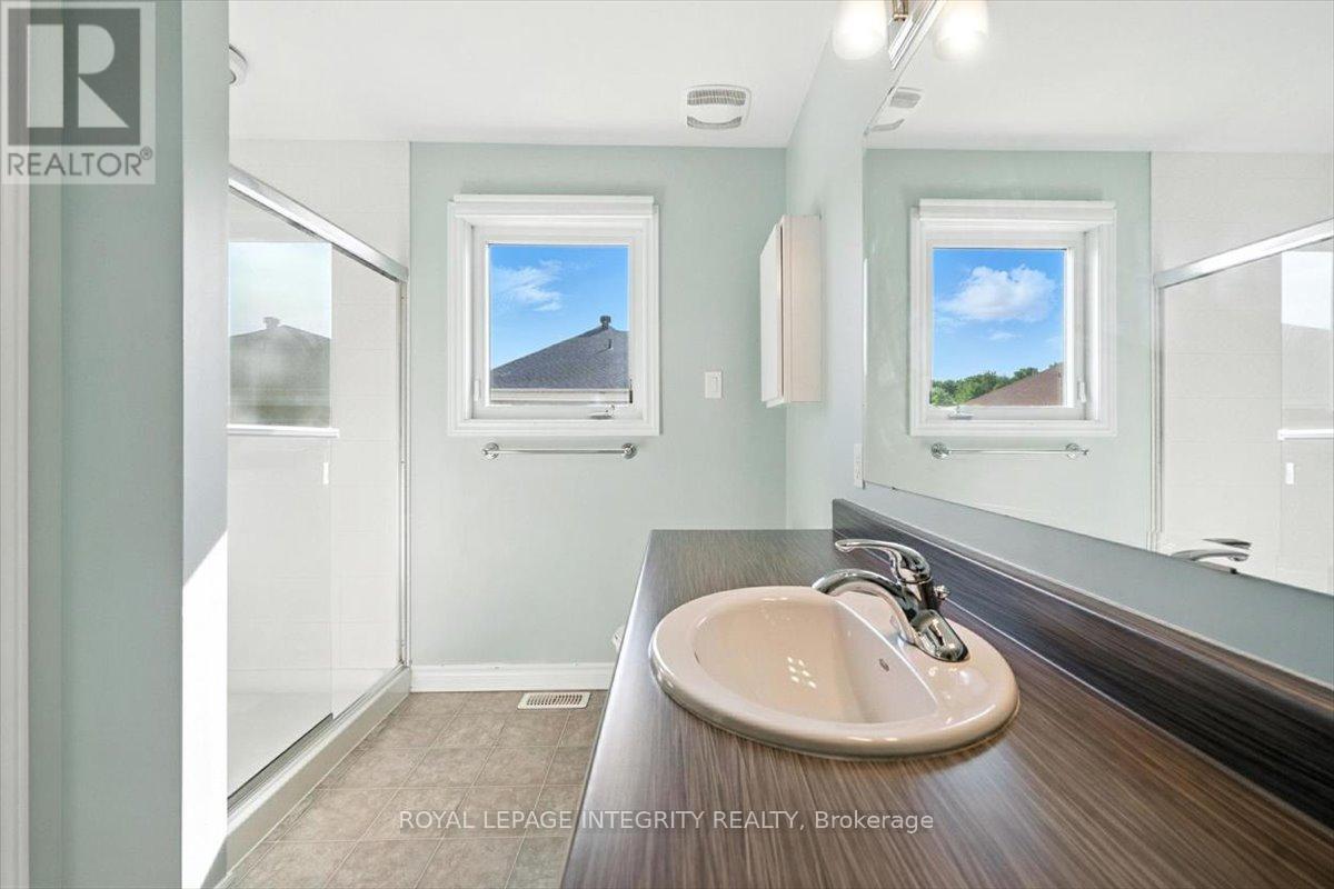 Photo 5 of 748 Morningstar Way, Ottawa ON