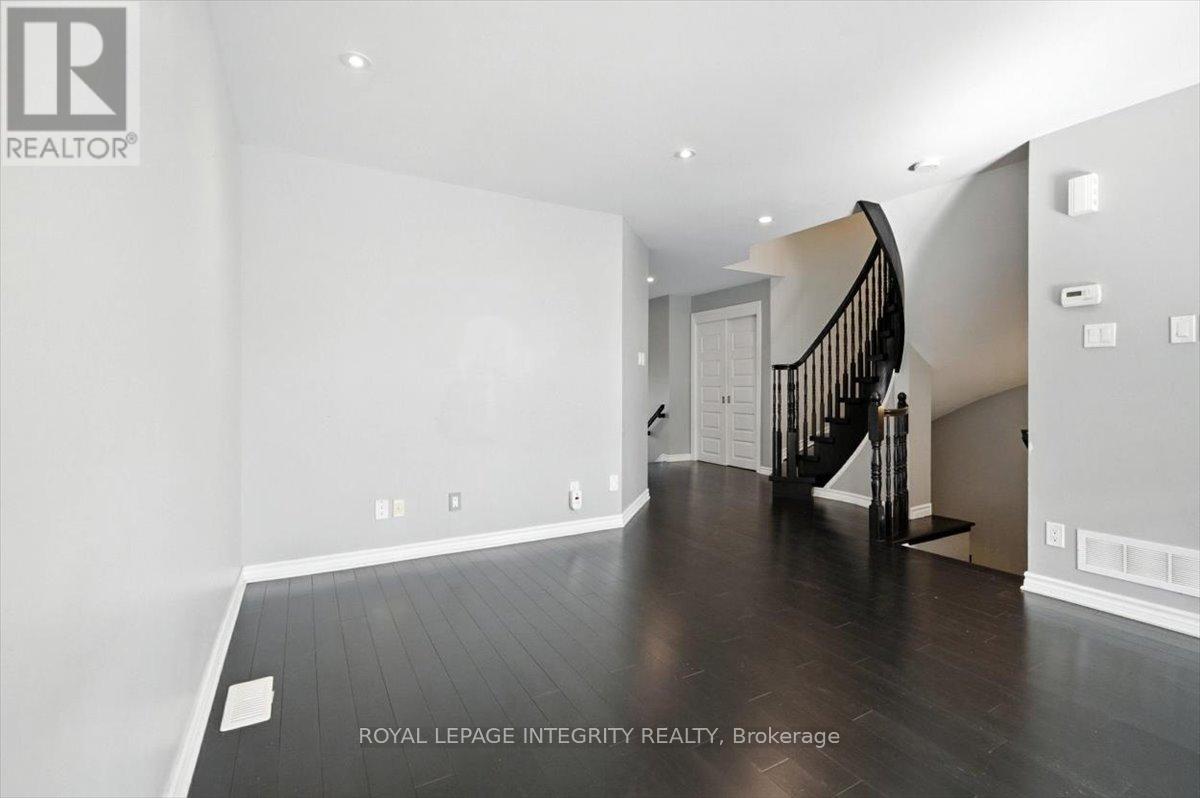 Photo 21 of 748 Morningstar Way, Ottawa ON