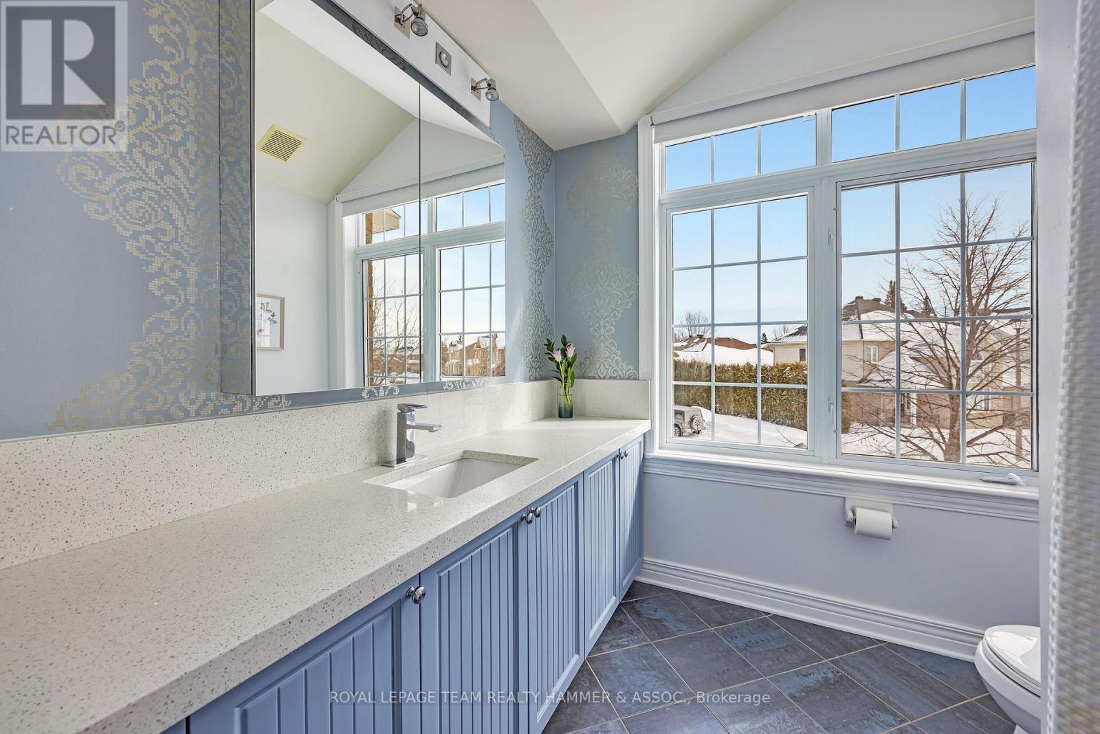 Photo 9 of 24 Tierney Drive, Ottawa ON
