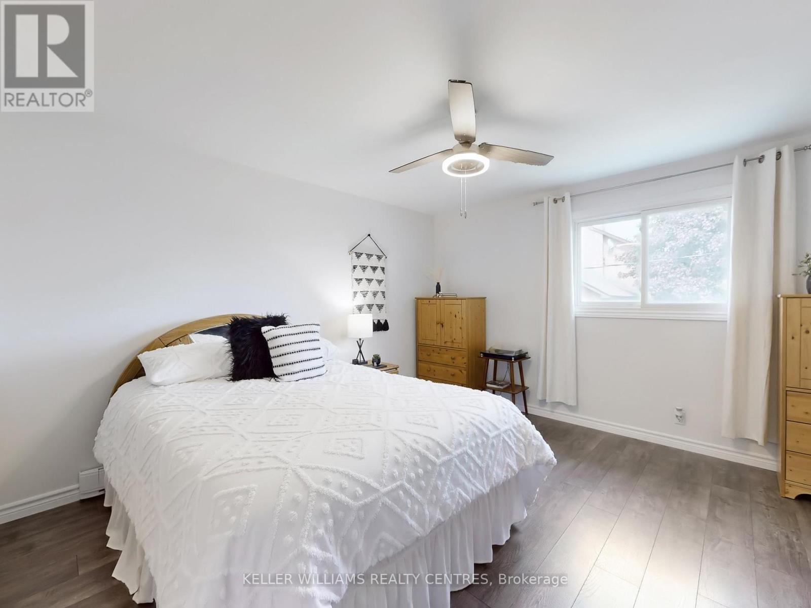 Photo 24 of 31 Henry Street, Georgina ON