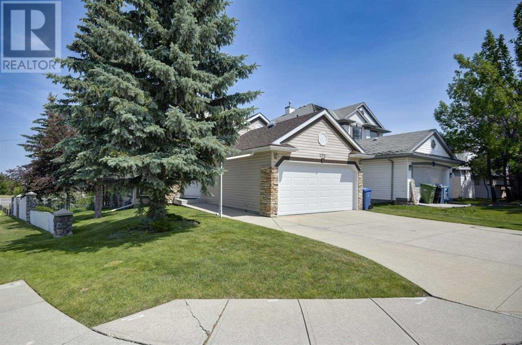 Single Family House Bi-level for Sale in  Somerglen Park SW Somerset Calgary 