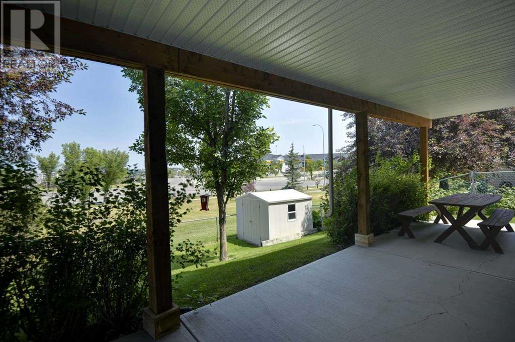 Single Family House Bi-level for Sale in  Somerglen Park SW Somerset Calgary 