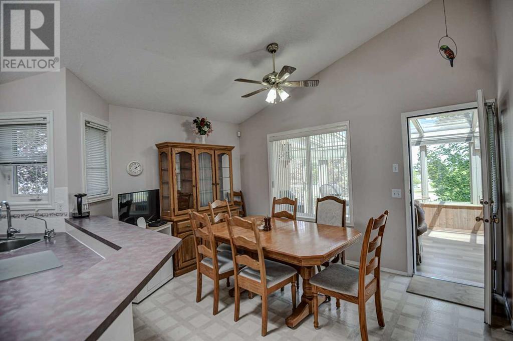Single Family House Bi-level for Sale in  Somerglen Park SW Somerset Calgary 