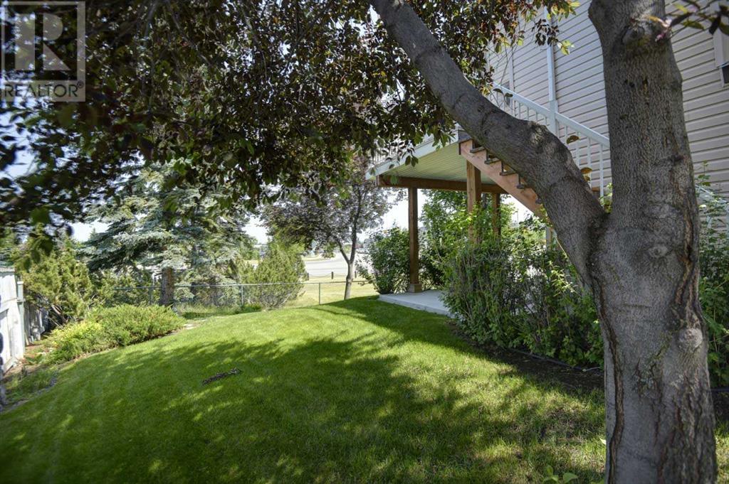 Single Family House Bi-level for Sale in  Somerglen Park SW Somerset Calgary 