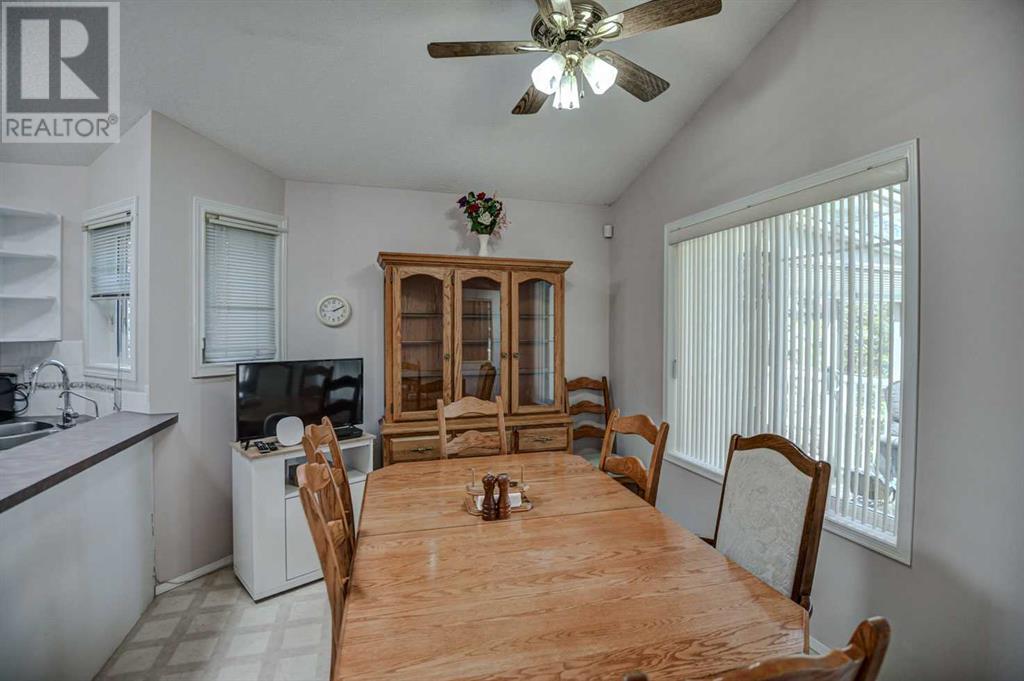 Single Family House Bi-level for Sale in  Somerglen Park SW Somerset Calgary 