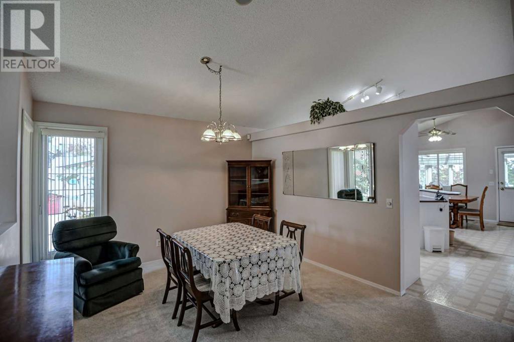 Single Family House Bi-level for Sale in  Somerglen Park SW Somerset Calgary 
