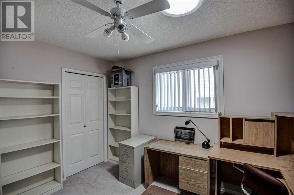 Single Family House Bi-level for Sale in  Somerglen Park SW Somerset Calgary 