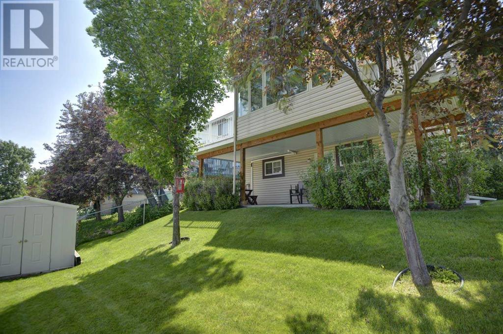 Single Family House Bi-level for Sale in  Somerglen Park SW Somerset Calgary 