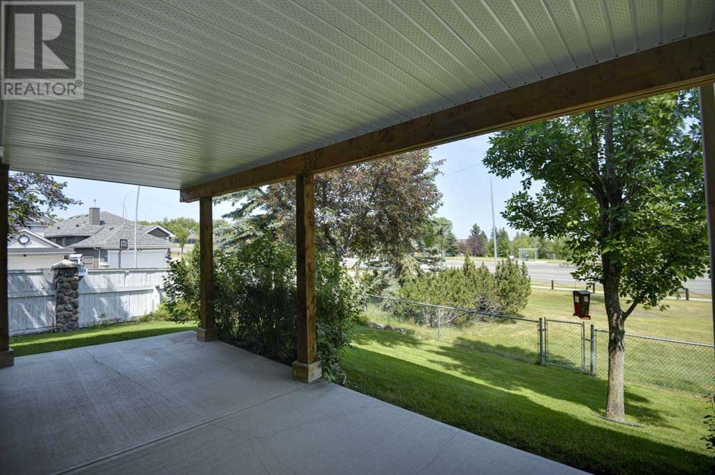 Single Family House Bi-level for Sale in  Somerglen Park SW Somerset Calgary 