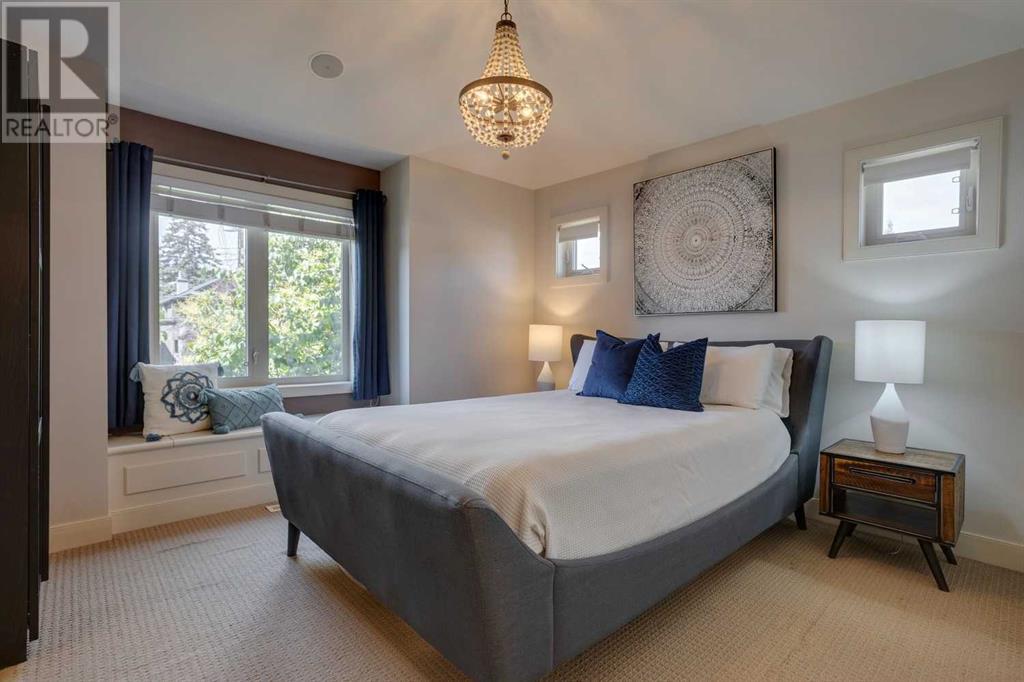 Single Family House for Sale in    Street NW Parkdale Calgary 