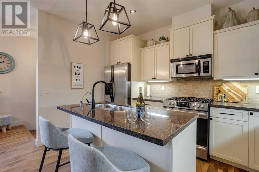 Single Family House for Sale in    Street NW Parkdale Calgary 