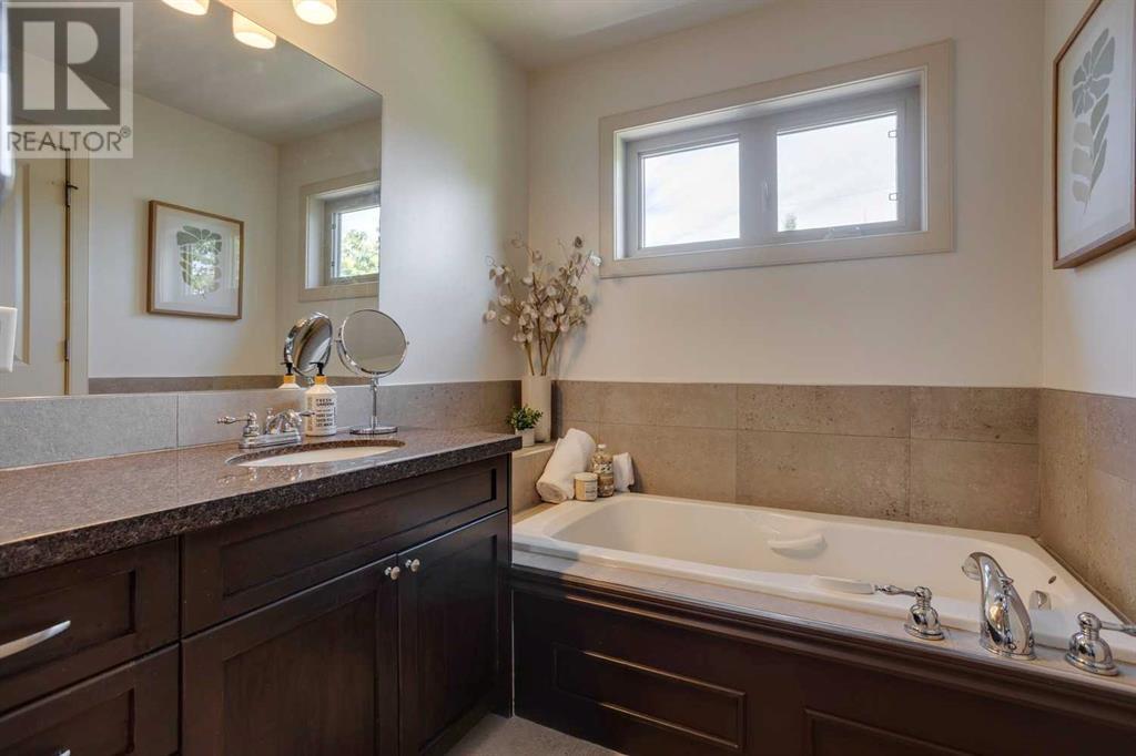 Single Family House for Sale in    Street NW Parkdale Calgary 