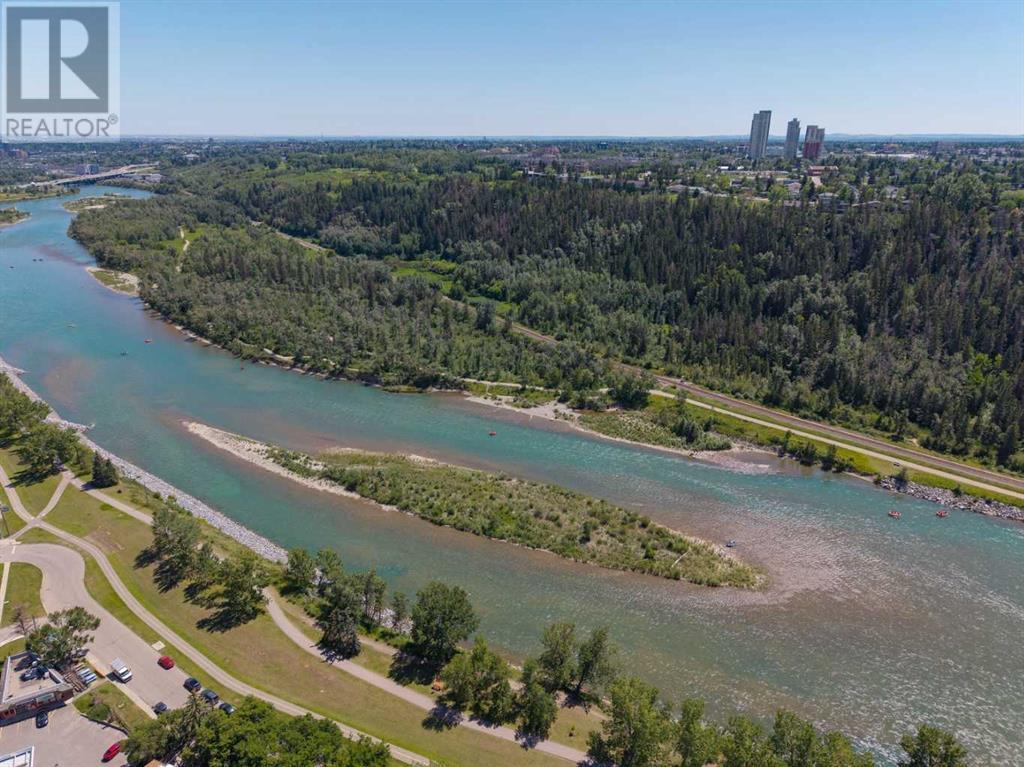 Single Family House for Sale in    Street NW Parkdale Calgary 