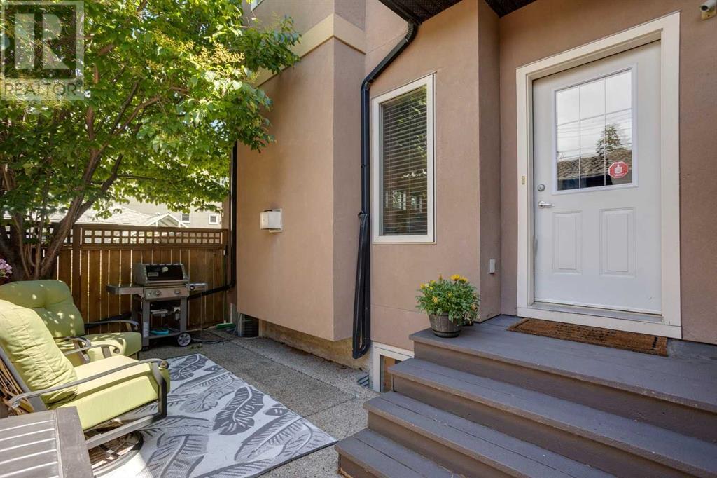 Single Family House for Sale in    Street NW Parkdale Calgary 