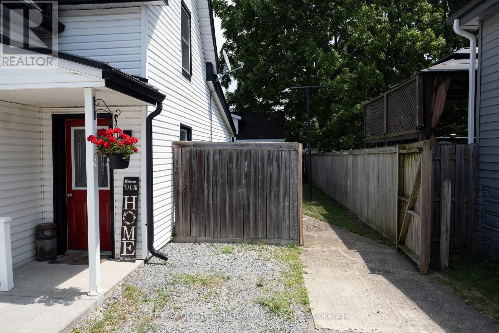 Photo 24 of 17 James Street, Quinte West ON