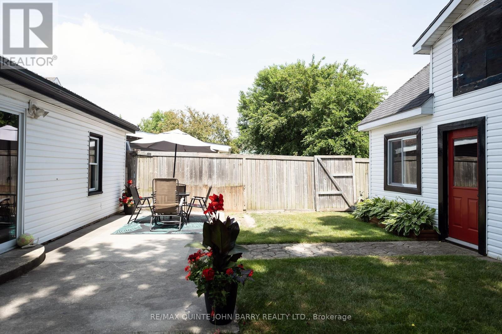 Photo 29 of 17 James Street, Quinte West ON