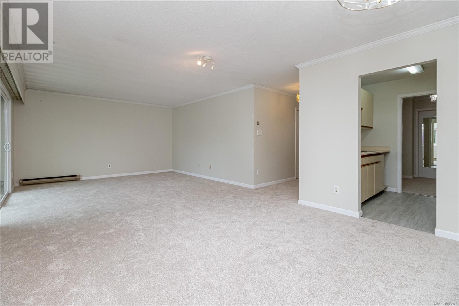 Single Family House for Sale in   Rockland Ave Victoria 