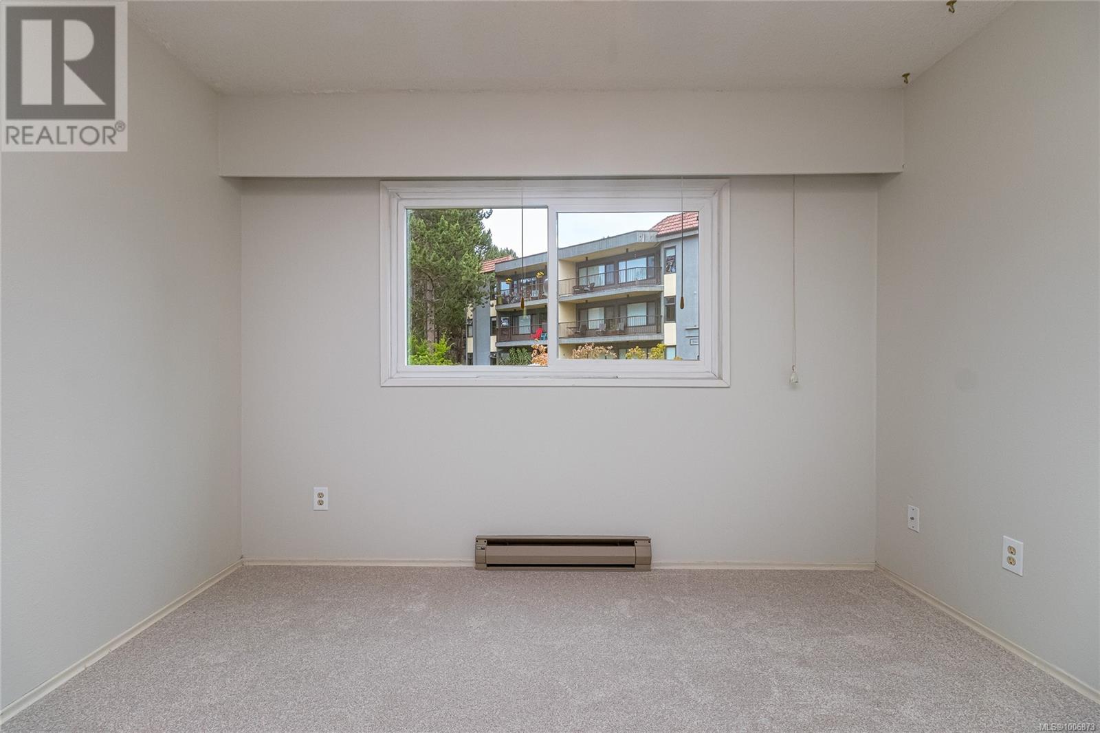 Single Family House for Sale in   Rockland Ave Victoria 