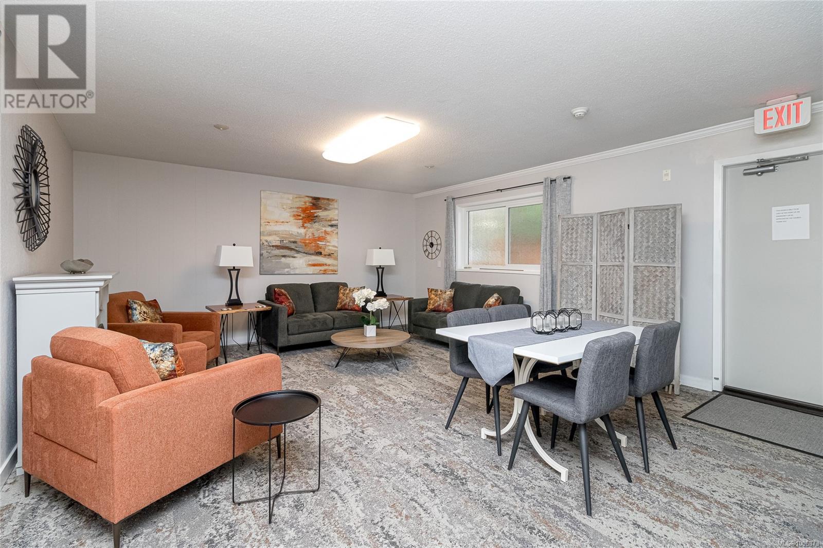 Single Family House for Sale in   Rockland Ave Victoria 