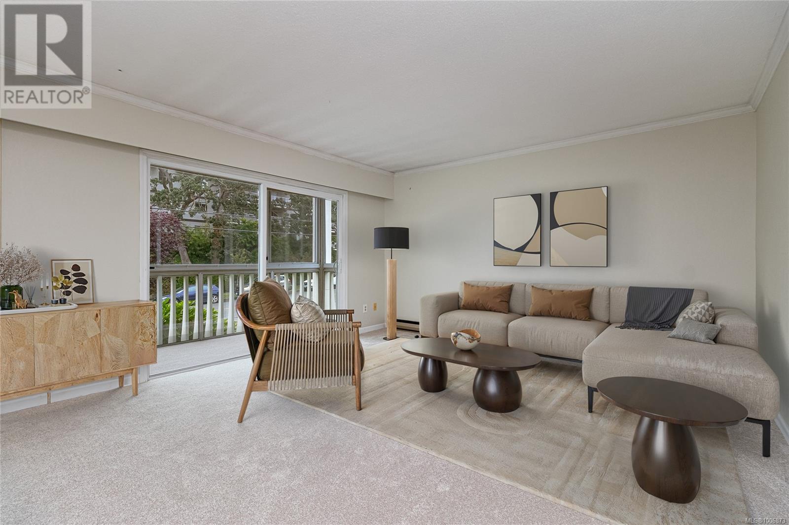 Single Family House for Sale in   Rockland Ave Victoria 
