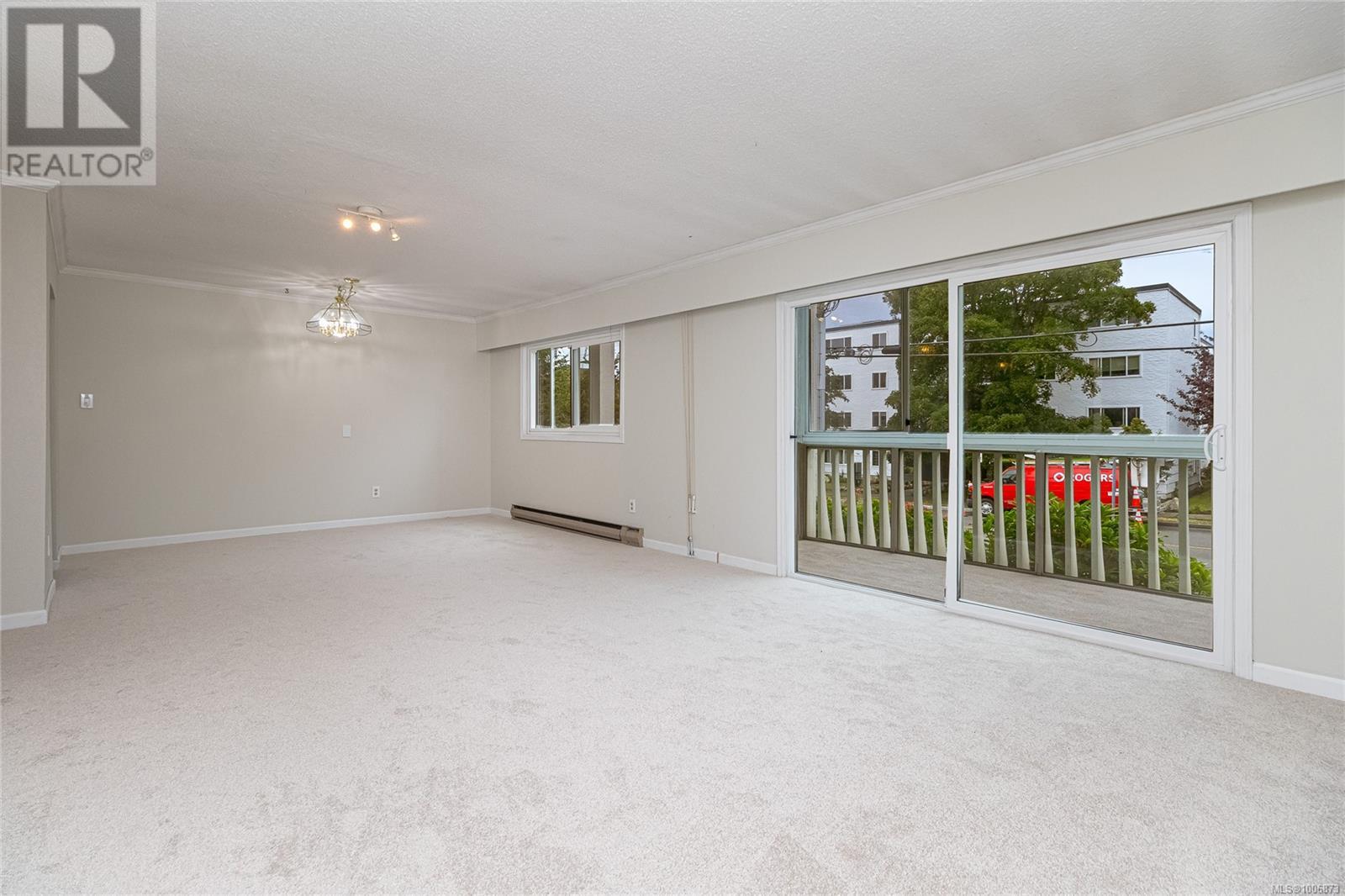 Single Family House for Sale in   Rockland Ave Victoria 